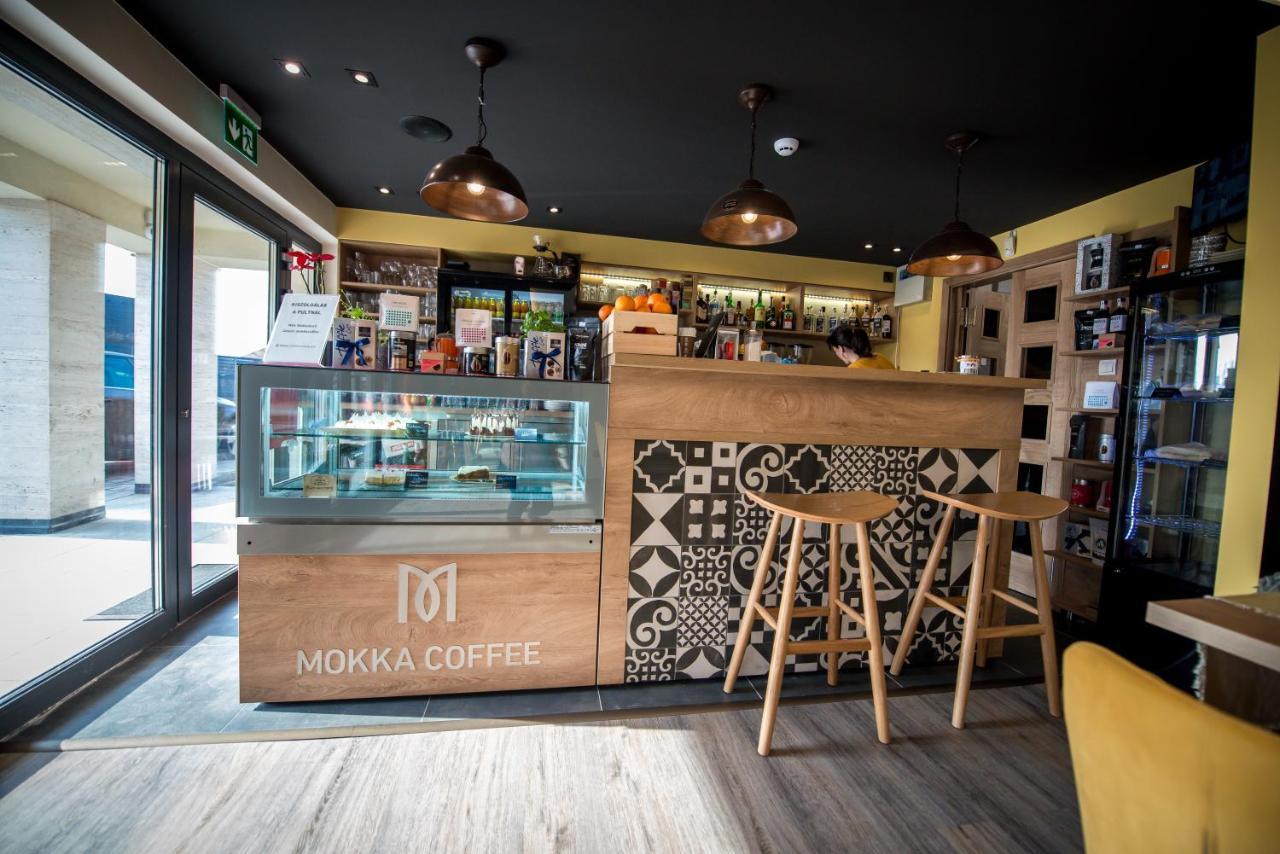 Mokka House Panzio Bed & Breakfast Miskolc Bagian luar foto